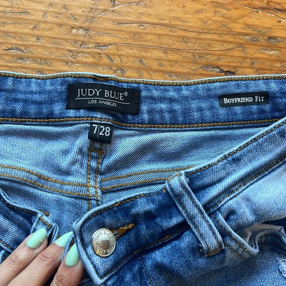 Judy Blue Boyfriend Fit Distressed Cropped Jeans - Picture 3 of 6